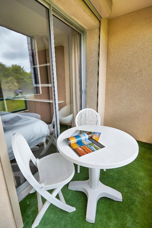 Hotel Du Golf Saint-Laurent Ploemel Pokój zdjęcie